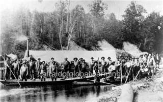 Photo 1880s Muskegon River, Michigan Logging Industry   Batteau Crew 