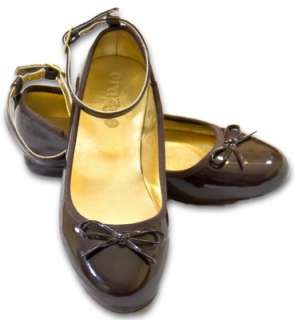 Girls crazy 8 brown dress shoes size 3  