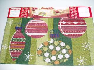 CHRISTMAS TREE HOLIDAY GREEN WITH ORNAMENTS BULB TAPESTRY PLACEMAT 