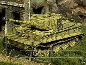 Dragon Armor 135   Deluxe WWII German Tiger 1 Tank  