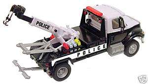 INTL 7000 POLICE TOW TRUCK (B/W)187th/HO SCALE DIECAST  