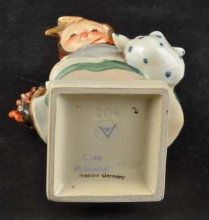 Vintage Goebel Hummel WEARY WANDERER Figurine Trademark TMK 3 #204 