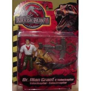    Juassic Park III   Dr. Alan Grant & Velociraptor Toys & Games