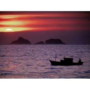  Arpoador Beach, Cagaras Island, Rio de Janeiro, Brazil 