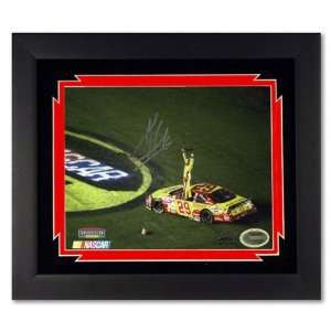  Kevin Harvick   Daytona 500   Deluxe Framed Autographed 