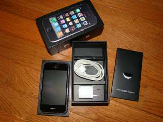 APPLE IPHONE 3GS 32GB BLACK WITH ORIGINAL BOX, BOOKLET PLUS A OTTER 