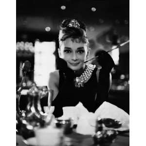  Breakfast At Tiffanys by Tushita 24x32