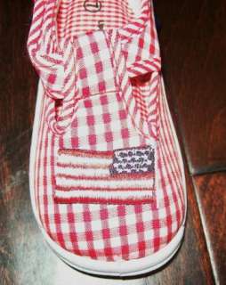NWT GIRLS 6 RED GINGHAM FLAG MARY JANE SQUEAKY SHOES  