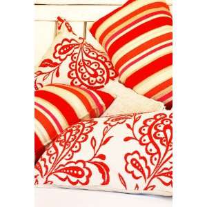  Graphic Print Accent Pillow