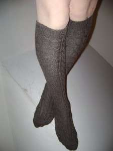   WORN USED WOMENS CLASSIC CHOCOLATE CABLE KNIT KNEE HIGH SOCKS  