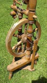 RARE ANTIQUE Spinning UPRIGHT Wheel w/ Distaff EXCELLENT  