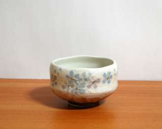 Shino Tataki Sakura Chawan Matcha Tea Cup [Blue] (S)  