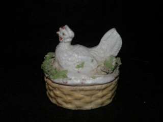   MINIATURE STAFFORDSHIRE HEN ON NEST COVERED DISH SALT WITH COLESLAW
