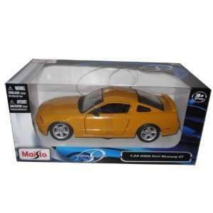  2006 Ford Mustang GT Yellow 124 Diecast Car Maisto Toys & Games