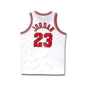  Michael Jordan Chicago Bulls Autographed White Home Jersey 