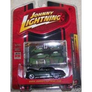  50 Oldsmobile Super 88   Johnny Lightning   Thirteen 13 