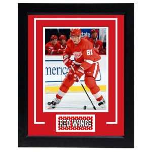 Marian Hossa Photograph in an 11 x 14 Deluxe Photograph Frame