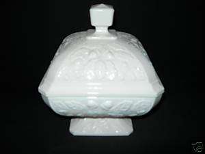 SHELL PINK MILK GLASS VINTAGE CANDY DISH  JEANNETTE CO  