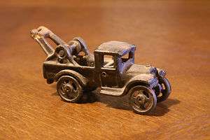 Vintage Solid Cast Iron Tow Truck Toy Heavy Service Pick Up Wrecker 
