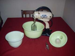 Vintage 1940`s Hamilton Beach Model D Stand Mixer With Juicer 