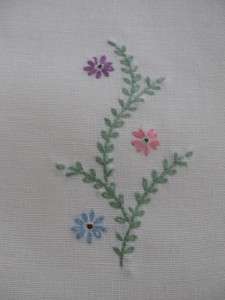   Embroidery Embroidered Linen or Cotton Runner 14x37 Floral Swag  