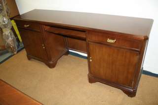 Antique style TRADITIONAL DREXEL mahogany federal Style executive desk 