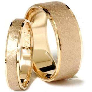   Matching Hammered Comfort Fit His Hers Wedding Band Set 