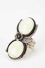 white sand and seashell ring $ 24 99 was $ 38 00 online only