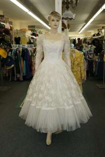 Vintage 1950s Lace Wedding Dress   Tea Length  