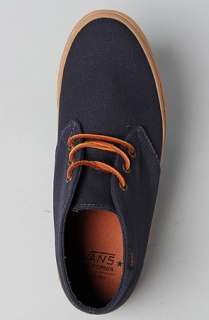 Vans Footwear The Chukka Decon CA Sneaker in Dark Blue Regular Gum 