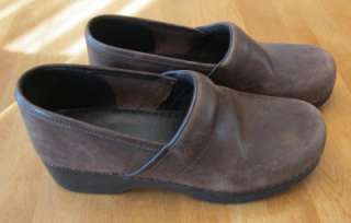   Nubuck Leather Closed Back Stapled Clogs Size 41 Womens US 10  