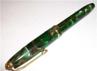   STEWART 550 FOUNTAIN PEN WITH 14CT GOLD NIB GREEN MARBLE EFFECT