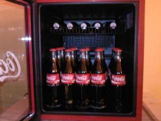   Coca Cola Design / Energieeffizienzklasse B / Nutzinhalt 50l