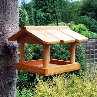 Home Discount Ltd   Kingfisher Hanging Bird Table