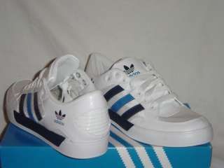 ORIGINAL, BRAND NEW IN THE BOX ADIDAS MENS ADIDAS HARD COURT LOW 