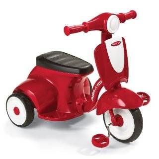 Radio Flyer Classic Lights and Sound Trike, Red