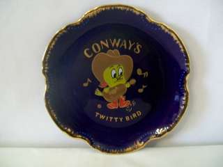   BROTHERS TWEETY BIRD AS CONWAY’S TWITTY BIRD WALL PLATE D1152  