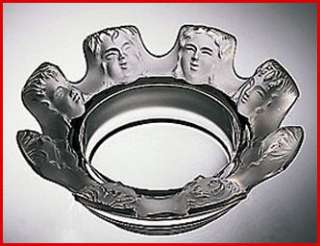 VINTAGE SIGNED LALIQUE ST. NICOLAS CRYSTAL ASHTRAY  