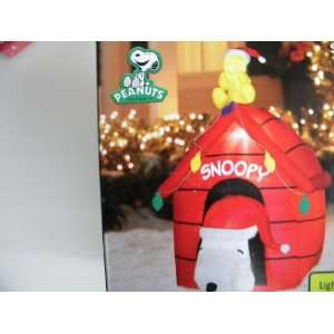   Woodstock Doghouse Christmas Airblown Inflatable