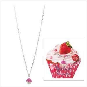  Strawberry Shortcake Cupcake Charm Fashion Necklace