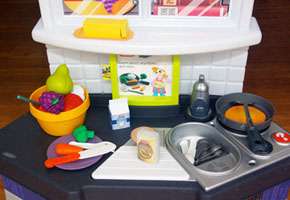 Cooking with Kids   Little Tikes Play Smarter Cook N Learn Kitchen