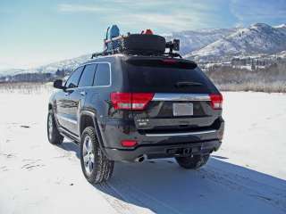Rear view of the 2011 Grand Cherokee lift.