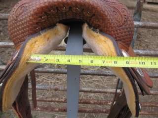 Very Lightly Used Circle Y Reining Saddle Western Team Penner Cutting 