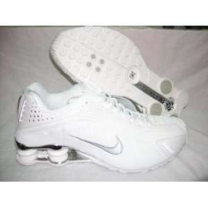  Nike Shox R4 White Running Shoe Mens Size 8.5